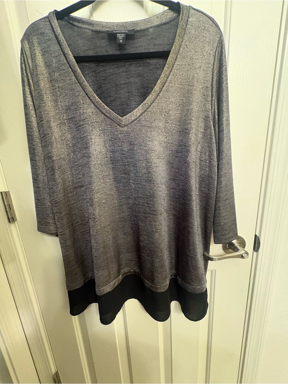 Karen Kane Gray Metallic V-Neck Layered Hem Top - Unbranded